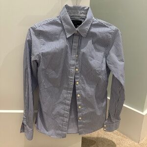 Banana Republic non-iron dress shirt size women’s 2.